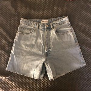 Zara faded blue jean mom shorts